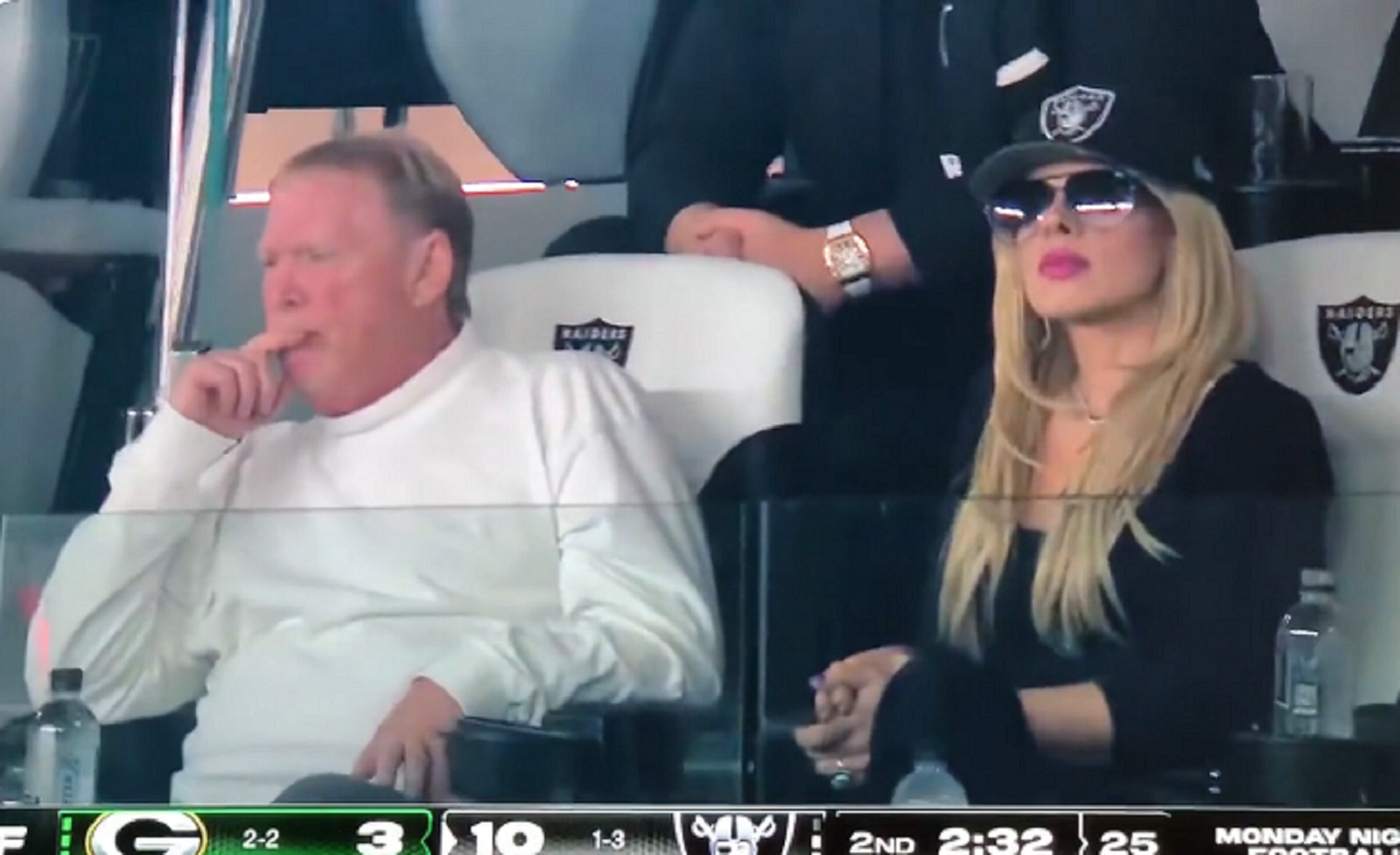 Mystery Girl Sitting With Raiders Owner Mark Davis At Mnf Game Has