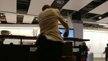 Man Quits Job In Rage-Filled Outburst At Airport, Destroys His Laptop And iPhone In The Process, Instantly Regrets It