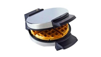 Make Delicious Belgian Waffles Anytime With Black + Decker’s Waffle Maker, Under $15 Today
