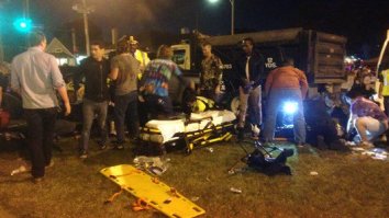Over 20 Hurt And 12 In Critical Condition After Truck Plows Into Crowd At Mardi Gras Parade In New Orleans