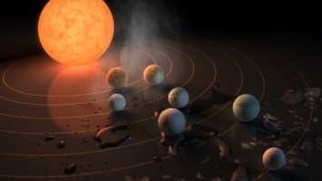 Hell Yeah! NASA Just Discovered A New Solar System With SEVEN Earth-Sized Planets, SOOOOOOO ALIENS?!