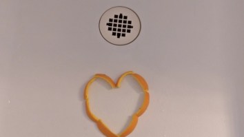 Latest Internet Craze Has People Eating Oranges In The Shower And The HYPE IS REAL With This One