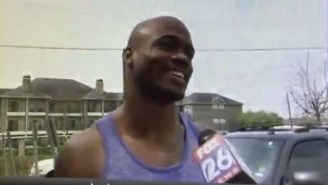 Oblivious TV Reporter Interviewing People About Road Rage Has No Idea He’s Talking To Adrian Peterson