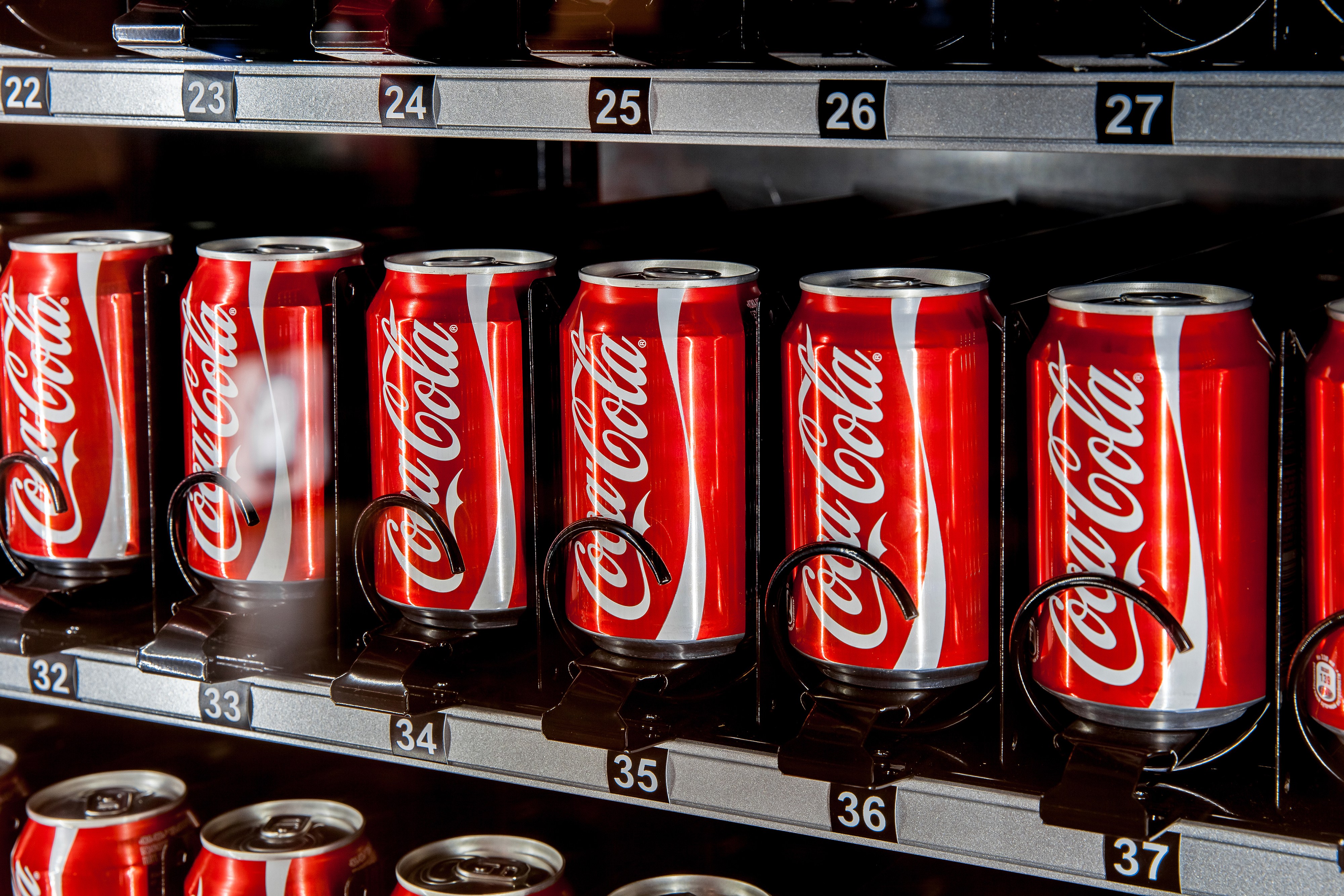 People Are Using Coca-Cola As Self-Tanner And Doctors Aren't The Only ...