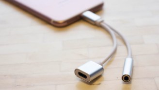 Plug In Your Headphones AND Charge Your iPhone 7 With This 2-In-1 Cable Splitter (56% OFF)