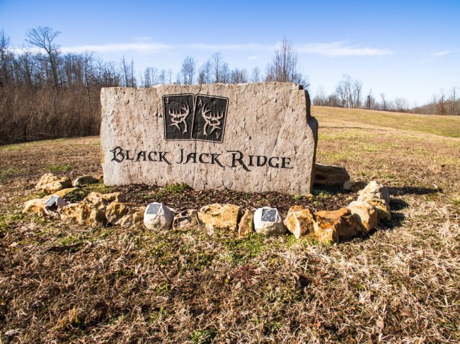 Jason Aldean Hunting Black Jack Ridge