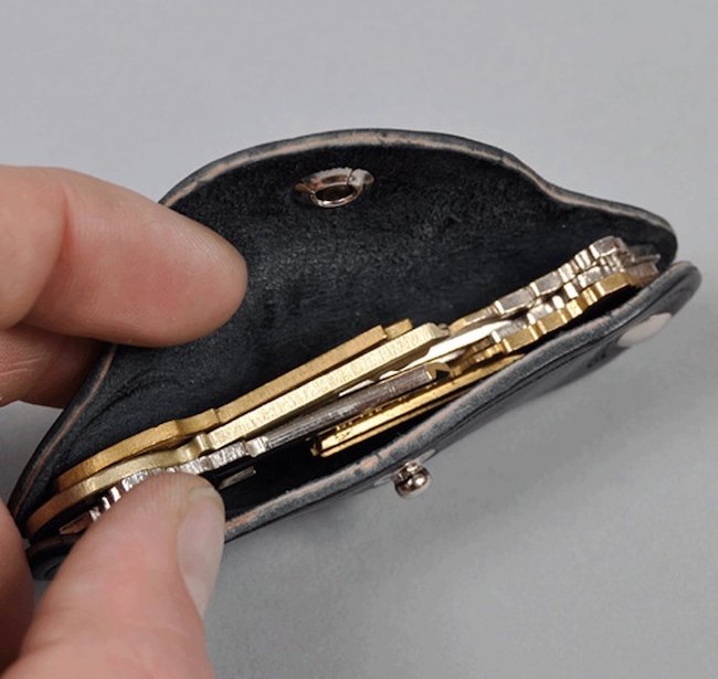 leather key case 