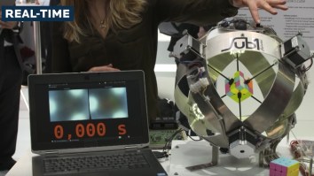 Blink And You’ll Miss This Robot Setting The Rubik’s Cube World Record
