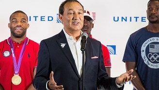 Leaked Email From United’s CEO COMMENDS Employees And Blames The Passenger For The Assault