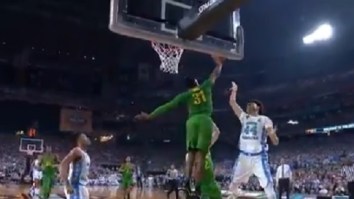 Terrible NCAA Refs Called A Foul On This Clean Block By Oregon’s Dylan Ennis