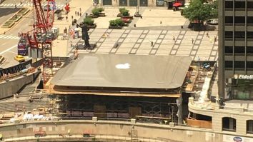 New Apple Store In Chicago Has A Humongous MacBook For A Roof (VIDEO)