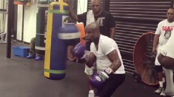 Floyd Mayweather Shows Off Lightning-Fast Hand Speed On Instagram And Yeah, Conor McGregor Has No Chance