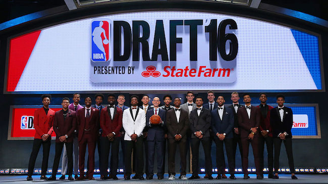 NEW YORK, NY - JUNE 23:  Commissioner Adam Silver poses for a photo with the top prospects before the start of the first round of the 2016 NBA Draft at the Barclays Center on June 23, 2016 in the Brooklyn borough of New York City. NOTE TO USER: User expressly acknowledges and agrees that, by downloading and or using this photograph, User is consenting to the terms and conditions of the Getty Images License Agreement.  (Photo by Mike Stobe/Getty Images)