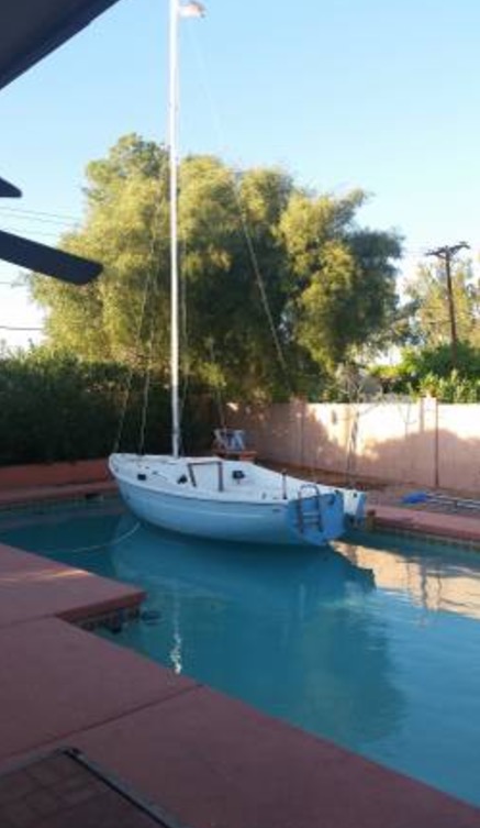 You Can Score This 18′ Sailboat For Free On Craigslist ...