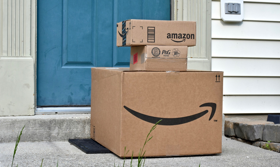 Amazon Stops Package Pirates By Delivering Packages To Your Car's Trunk ...