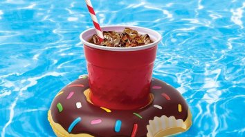 Keep Your Drink From Drowning With This Handy Donut Pool Float