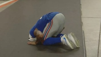 Odell Beckham Jr. Forced To Leave Preseason Game With An Injury After Taking Brutal Hit To The Knees