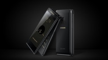 Samsung’s New Flip Phone Leader 8 Is A RAZR For 2017