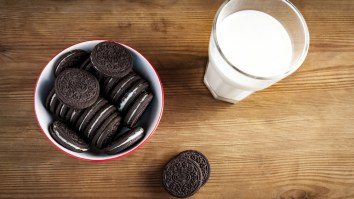 The Oreo Gods Have Spoken And This Is The Perfect Amount Of Time To Dunk An Oreo In Milk
