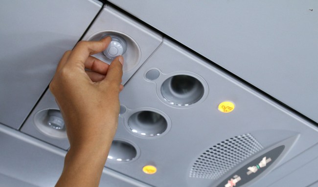 Why You Should ALWAYS Turn On Air Vent During Flight
