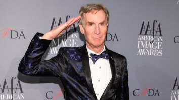 Bill Nye Accidentally Walked In On Some Women Snapchatting In An Elevator, Handled It Like An Ace