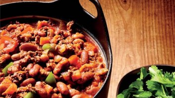 The Cookbook That Proves Men Only Need One Pan To Make Hundreds Of Awesome Meals