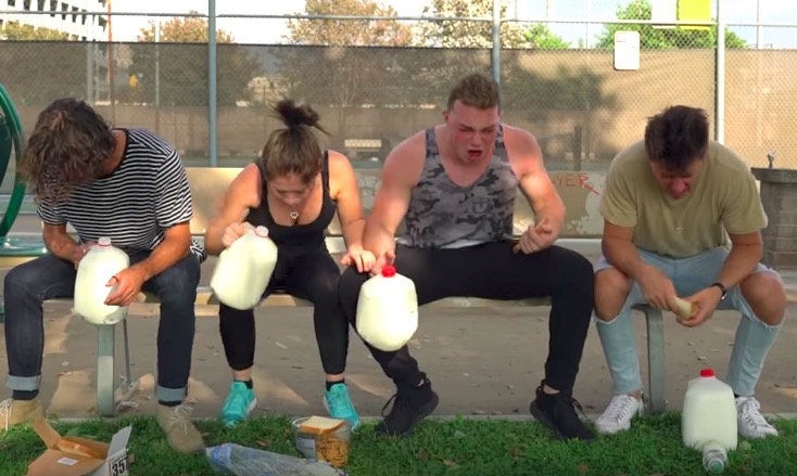 Four People Attempt To Eat The World S Hottest Hot Sauce Mad Dog 357 And Experience Ultimate Pain Brobible