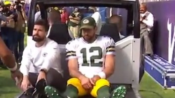 Aaron Rodgers Carted Off To The Locker Room After Apparent Shoulder Injury