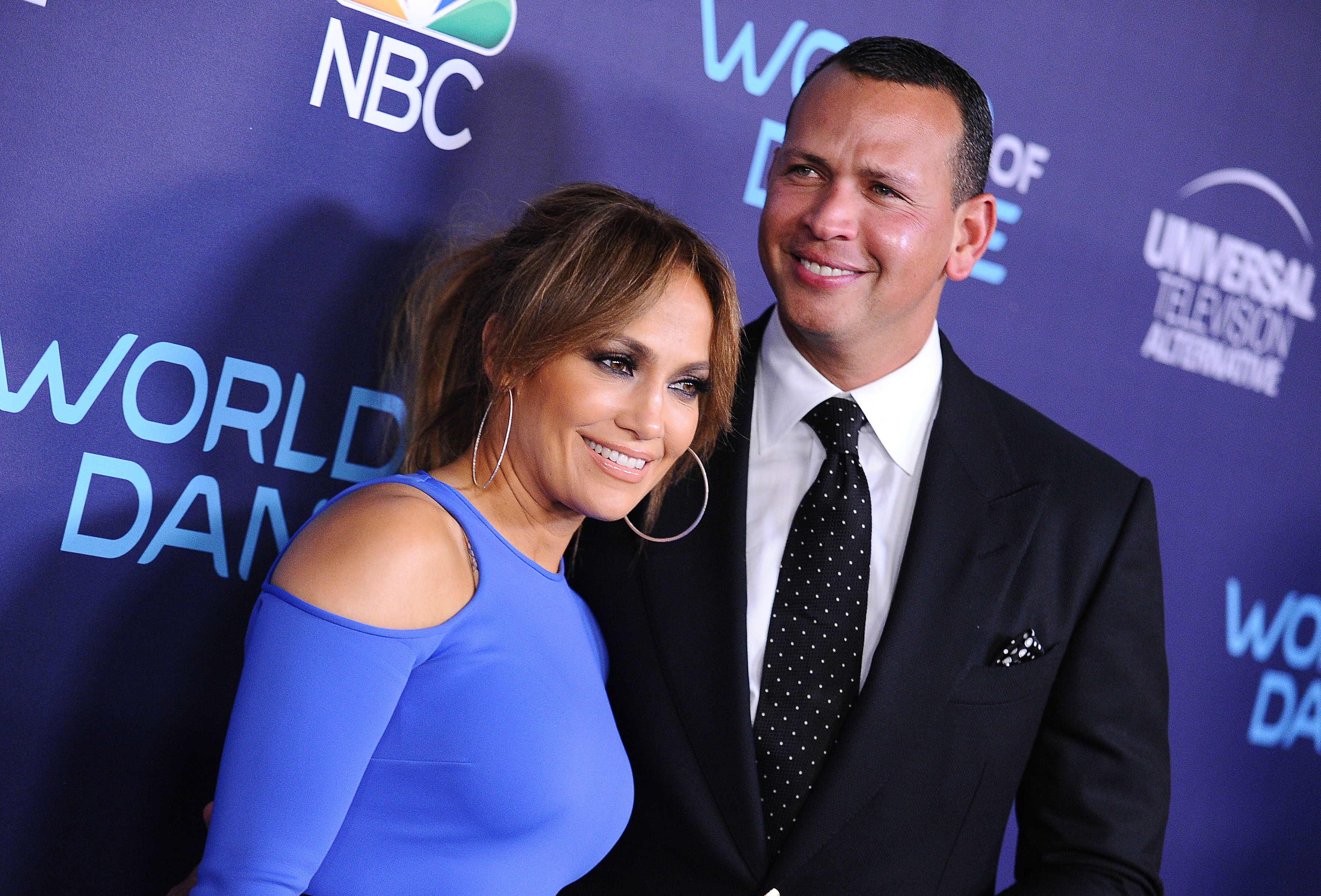 A-Rod Sent J-Lo An Aggressive Text While In The Bathroom During Their First  Date - BroBible