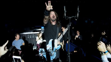Dave Grohl Gives His Own Shoe To Fan On Crutches At Foo Fighters Show