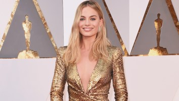 Margot Robbie Did A Cool New Photo Shoot, Thinks Armpit Farts Are Freaking Hysterical