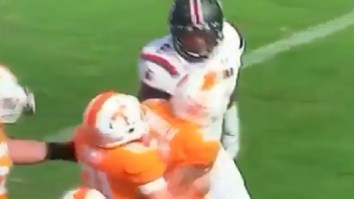 Kicker With A Death Wish Tried To Fight A D-Lineman Twice His Size During Tennessee-South Carolina Game