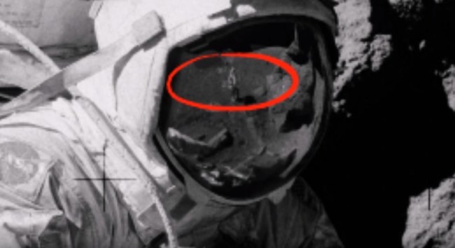 Apollo moon landing 'fake' photo excites conspiracy fans