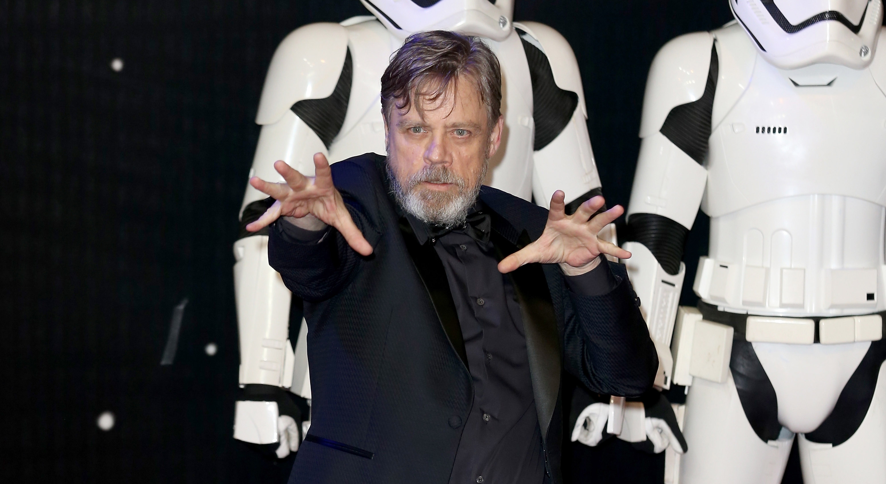 Mark Hamill Continues To Masterfully Troll 'Star Wars' Fans By