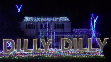 OF COURSE A House In New Jersey Set Up The Ultimate Dilly Dilly-Themed Christmas Display