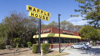 Drunk Guy Goes To Waffle House But Workers Were Sleeping So He Made His Own Snack, Posts Pics