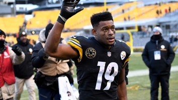 JuJu Smith-Schuster Subtly Roasts Patriots Fan Who Asked For A Photo With Him