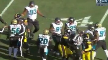 Steelers’ Maurkice Pouncey Shoves Ref During Playoff Game Vs. Jags, Doesn’t Get Ejected Or Penalized