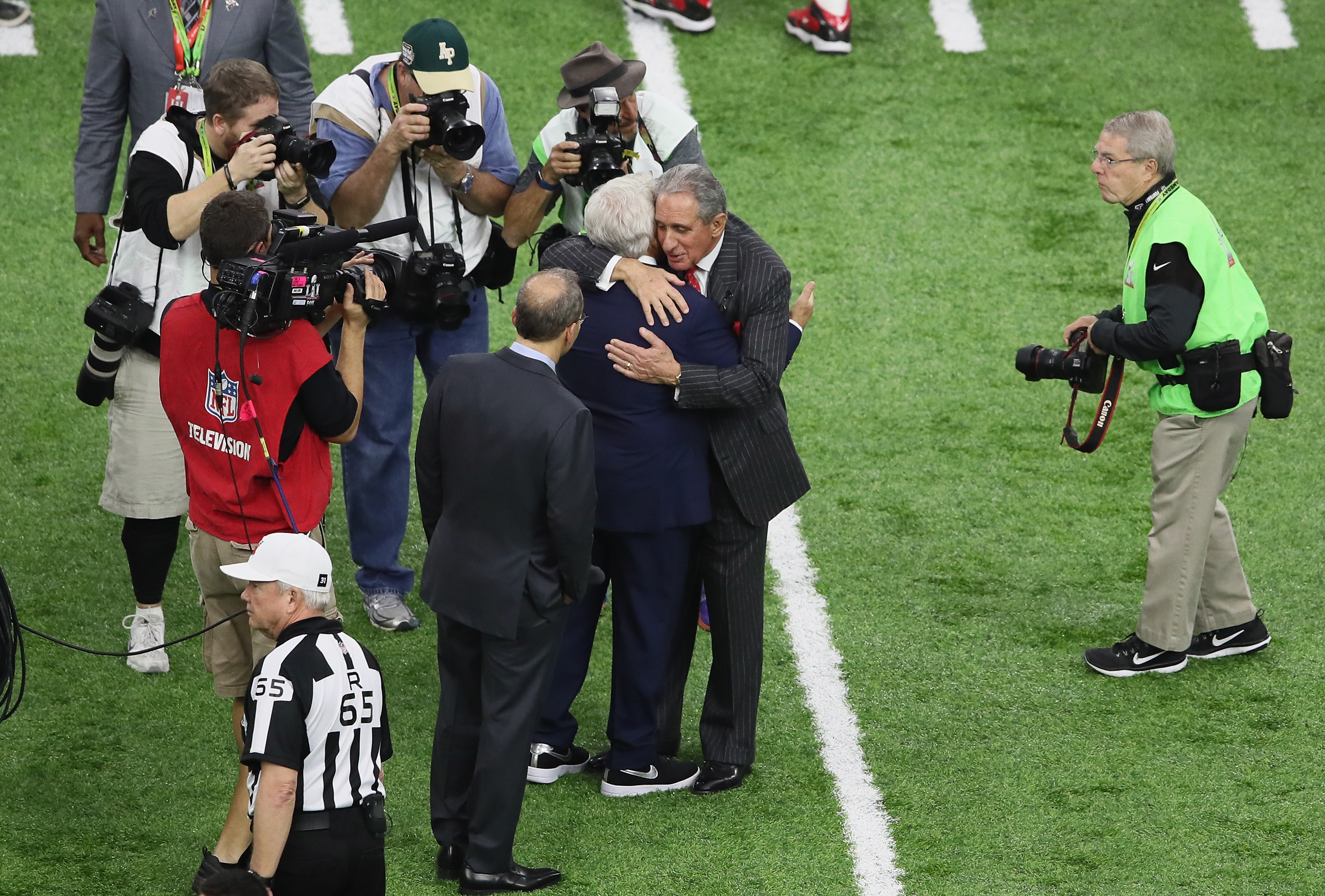 Falcons Owner Arthur Blank Confronted Robert Kraft About The Patriots  Savage 283-Diamond Super Bowl Ring - BroBible