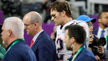 Eagles DE Derek Barnett Describes How Tom Brady Stopped Him In His Tracks To Congratulate Him Post-Super Bowl