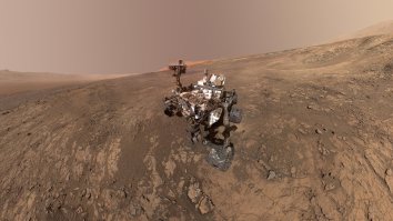 NASA’s Curiosity Rover Snapped Stunning Panoramic Photo And Selfie From Mars
