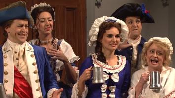 SNL: Tina Fey, Rachel Dratch Lead Patriots And Eagles Fans Trash-Talking About Revolutionary War