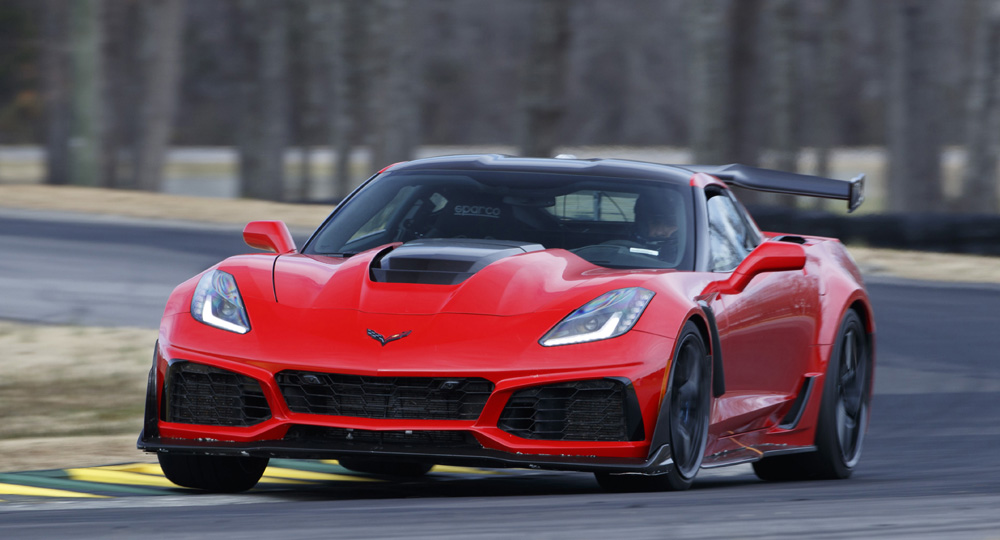 Driver’s POV Footage Of 2019 Chevy Corvette ZR1 Maxing Out