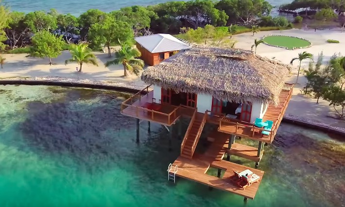 This Dude Travels The World And Gets To Stay At The Most Insane Airbnbs ...
