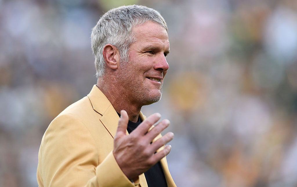 Favre to Mayfield: remember to send my Jorts back