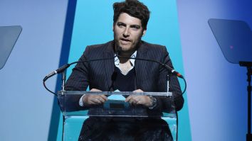 Adam Pally Went Scorched Earth On Social Media Influencers While Presenting At The Shorty Awards