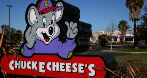 chuck e cheese pizza conspiracy pasqually