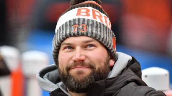 Joe Thomas Says He’ll Give A Signed Steph Curry Jersey To Anyone Who Retweets His Ridiculous Prediction