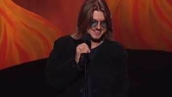Mitch Hedberg’s Widow Plans To Release Boxes Of Never-Before-Heard Material From The Comedy Legend