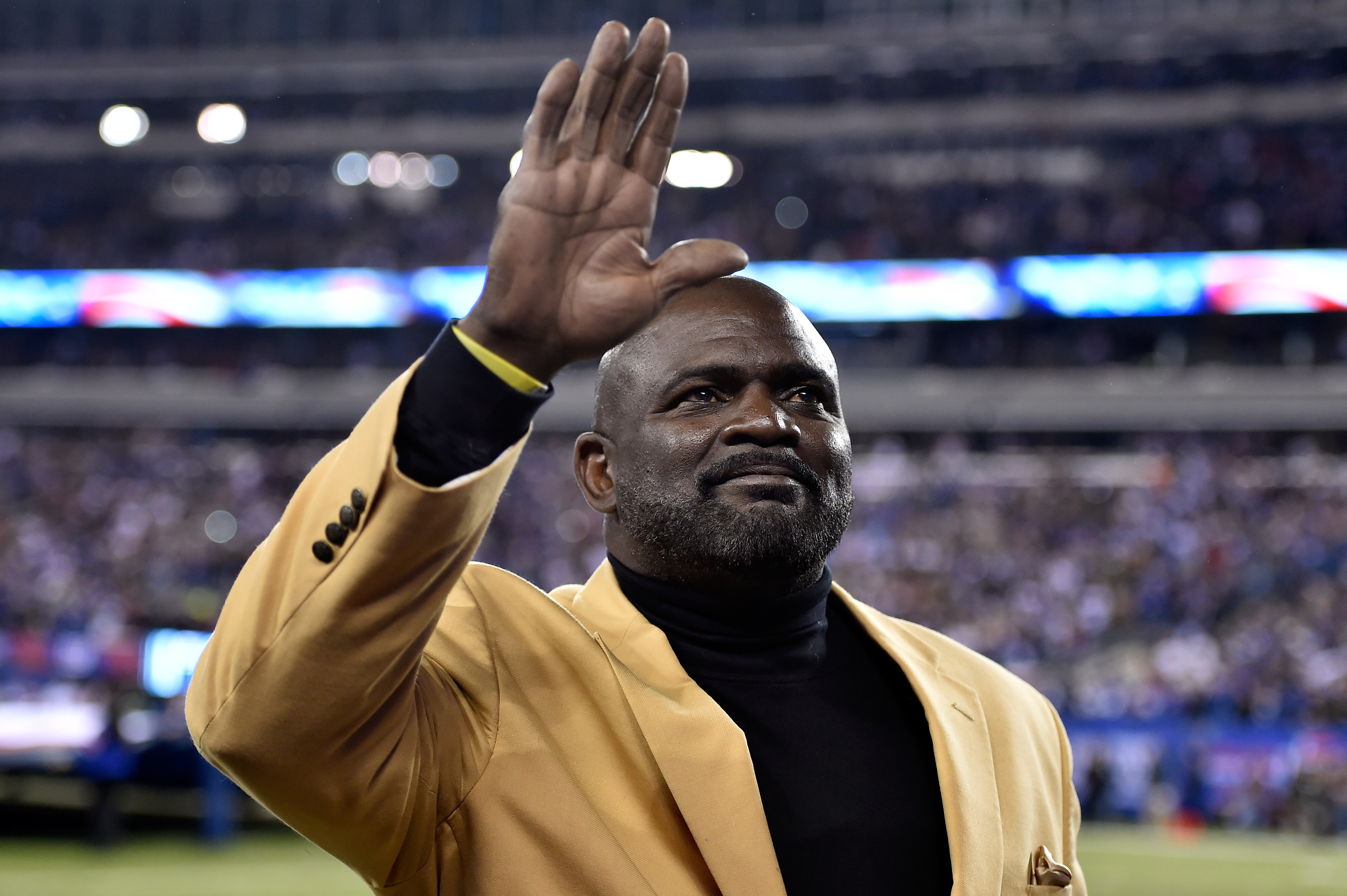 757 Giants Lawrence Taylor Stock Photos, High-Res Pictures, and Images -  Getty Images